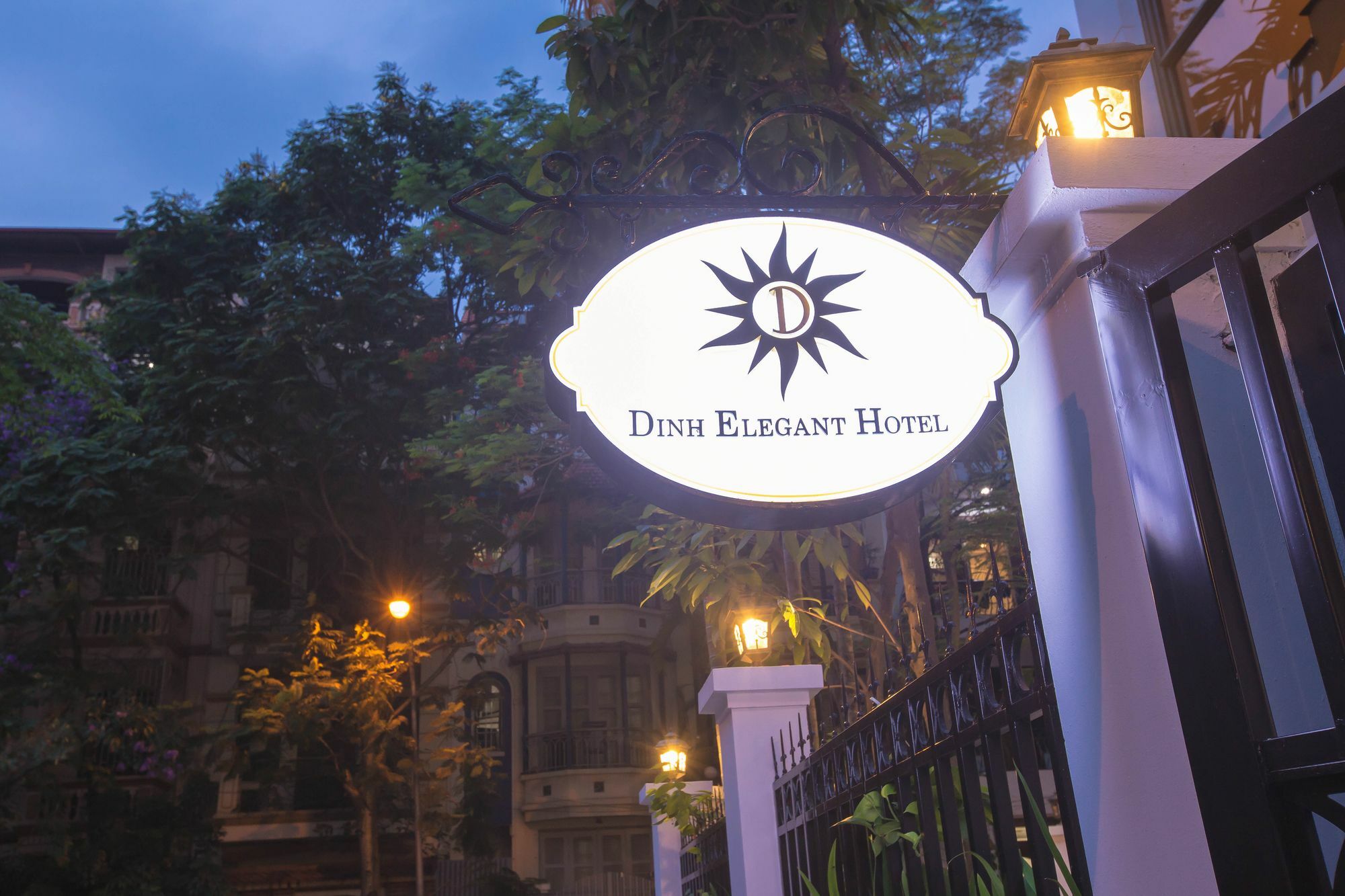 Dinh Elegant Hanoi Hotel Exterior foto
